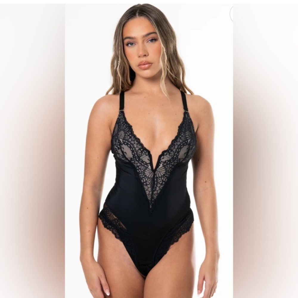 🏷️ Heyshape Snatched V-neck Half Laced Bodysuit XXXL Tik Tok